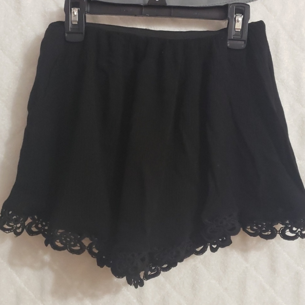 Black Windsor Skort